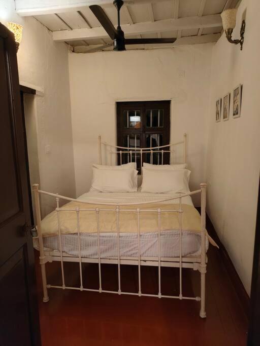 A Quaint Cottage With Rajah'S Seat View. Madikeri Luaran gambar